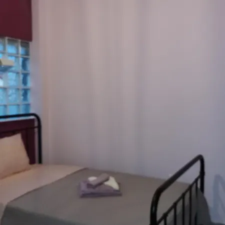 Anthi's - Three Bedroom Apartment *